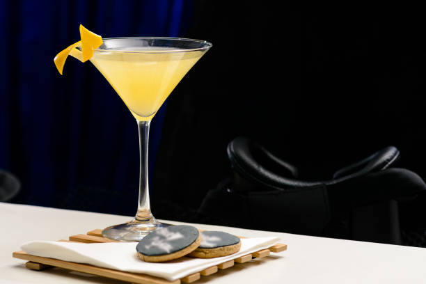 The Right Way to Order a Martini? With a Snack